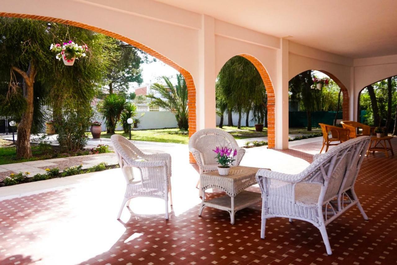 Villa Aurelia - Seafront Apartment With Terrace 콰르투 산텔레나 외부 사진