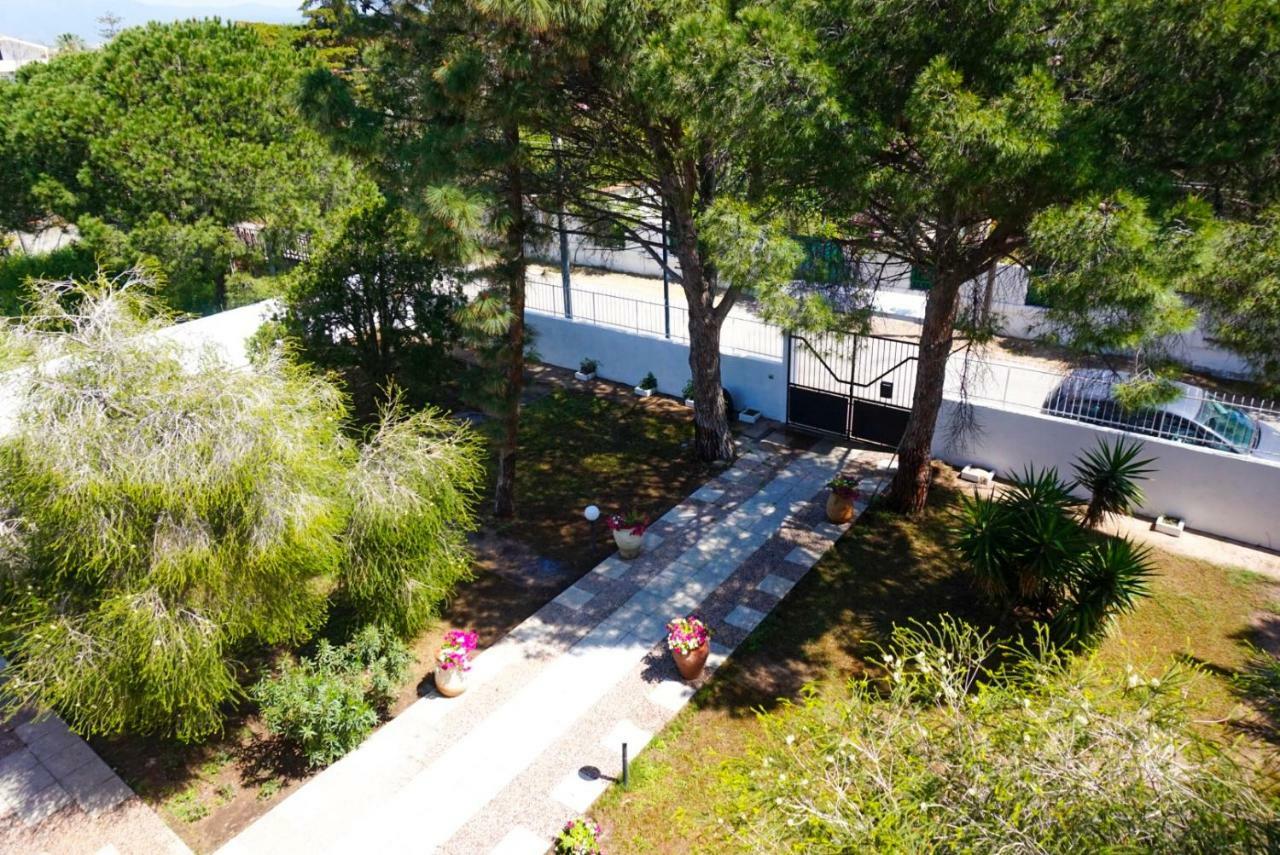 Villa Aurelia - Seafront Apartment With Terrace 콰르투 산텔레나 외부 사진
