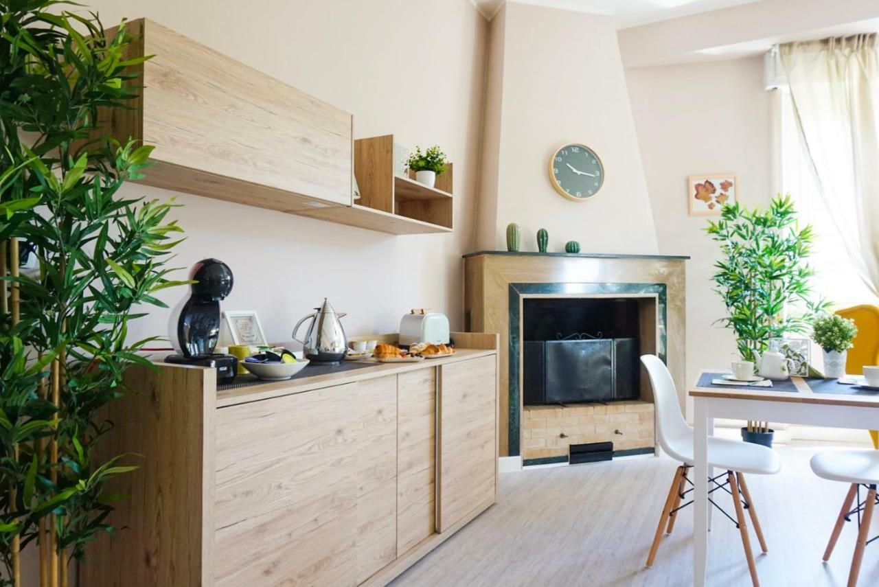 Villa Aurelia - Seafront Apartment With Terrace 콰르투 산텔레나 외부 사진